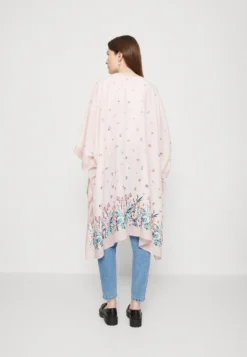 Anna Field Cape - Pink -Style Hub Shop 0013de22697547168204edd238c134f0 scaled