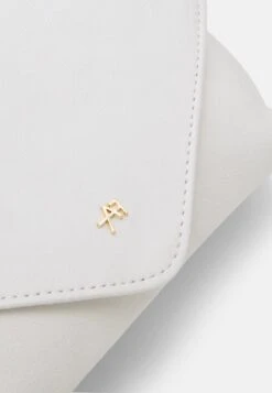 Anna Field Clutch - Off White 7 Anna Field Clutch - Off White -Style Hub Shop 0d204e35ab104b72a4a15d8854361ecb scaled