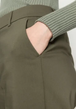 Anna Field Chinos - Dark Green 9 Anna Field Chinos - Dark Green -Style Hub Shop 17bcf537a96847c4ad0133b8f71d7cbf scaled