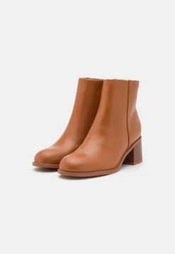 Anna Field Classic Ankle Boots - Cognac -Style Hub Shop 18133a864f184e28b4548c97f1d403f1 scaled