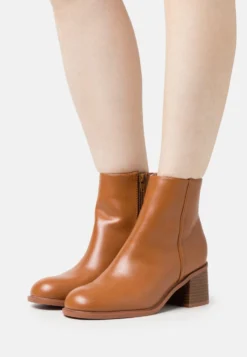 Anna Field Classic Ankle Boots - Cognac