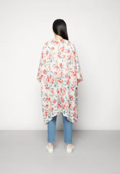 Anna Field Cape - Red -Style Hub Shop 2b2469eaa33d4542bc2030705707f1d3 scaled