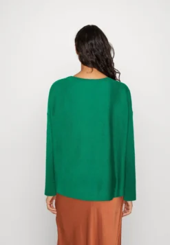 Anna Field Jumper - Green -Style Hub Shop 2d23b48998d54ff0b617b52d481766ac scaled