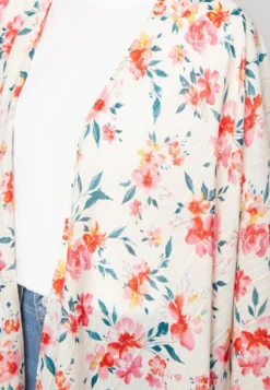 Anna Field Cape - Red -Style Hub Shop 2e76a11dba3644a292da98a18babfd62 scaled