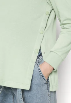 Sweatshirt - Light Green -Style Hub Shop 2f869bbf9eef40a98f4e57f3b4ebd4c7 scaled