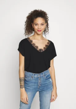 Print T-Shirt - Black