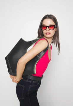 Kick Flare - Bootcut Jeans - Dark Blue Denim -Style Hub Shop 3ba8d77c35234f15b251bd5d86f9d7d3 scaled