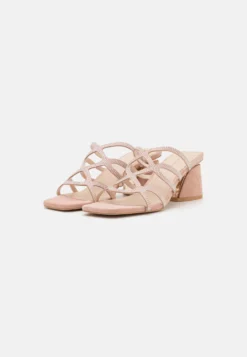Anna Field Leather- Heeled Mules - Light Pink -Style Hub Shop 47c5baf369ff4979a510e7f90f0a72e3 scaled