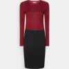 Anna Field Crew Ausschnitt Ripp Top Bodycon Mini Strickkleid - Shift Dress - Dark Red/Black