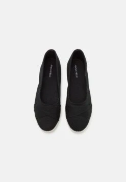 Anna Field Slip-Ons - Black -Style Hub Shop 4d5ce2f0d1244133a84e0b0686b80ac0 scaled
