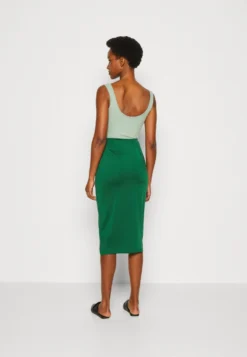 Anna Field Pencil Skirt - Dark Green 8 Anna Field Pencil Skirt - Dark Green -Style Hub Shop 73f772b1975a48b9933f080dbc0182ab scaled