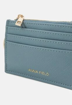 Anna Field Set - Business Card Holder - Blue -Style Hub Shop 74ffd241d8454bcdaf918972b3b5ced5 scaled