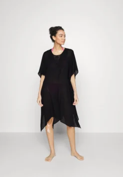 Anna Field Beach Accessory - Black