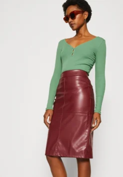 Anna Field Pencil Skirt - Bordeaux -Style Hub Shop 763758b86cbf4e58af9e5b330e63571c scaled