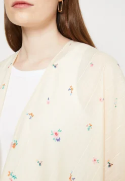 Anna Field Cape - Yellow -Style Hub Shop 77932faf743942e2b2b40c754b6310f5 scaled