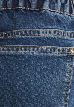 Jeans Tapered Fit - Blue Denim -Style Hub Shop 87abee932a25475f9cb10f7e07bae1b7 scaled