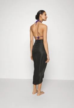 Anna Field Geo Print Sarong / 917 - Multi-Coloured - Wrap Skirt - 802 - Black -Style Hub Shop 8f78ad6348704f58a4af308f575bd529 scaled