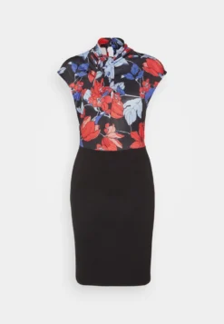 Anna Field Jersey Dress - Black/Red/Blue -Style Hub Shop a577a71a43864e5685a1e407cb1105c5 scaled