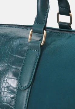 Anna Field Weekend Bag - Green -Style Hub Shop a63dc62f17d74f428e642f1c5e239f8d scaled