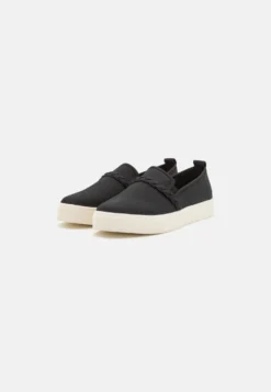 Anna Field Slip-Ons - Black -Style Hub Shop a688b2fb219d4465a1e53e2126ed9247 scaled