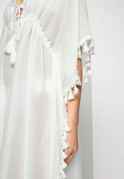 Anna Field Beach Accessory - White 11 Anna Field Beach Accessory - White -Style Hub Shop aa5806db1872495a84dbabb8653d64ea scaled