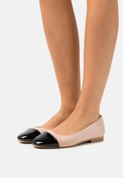 Ballet Pumps - Beige