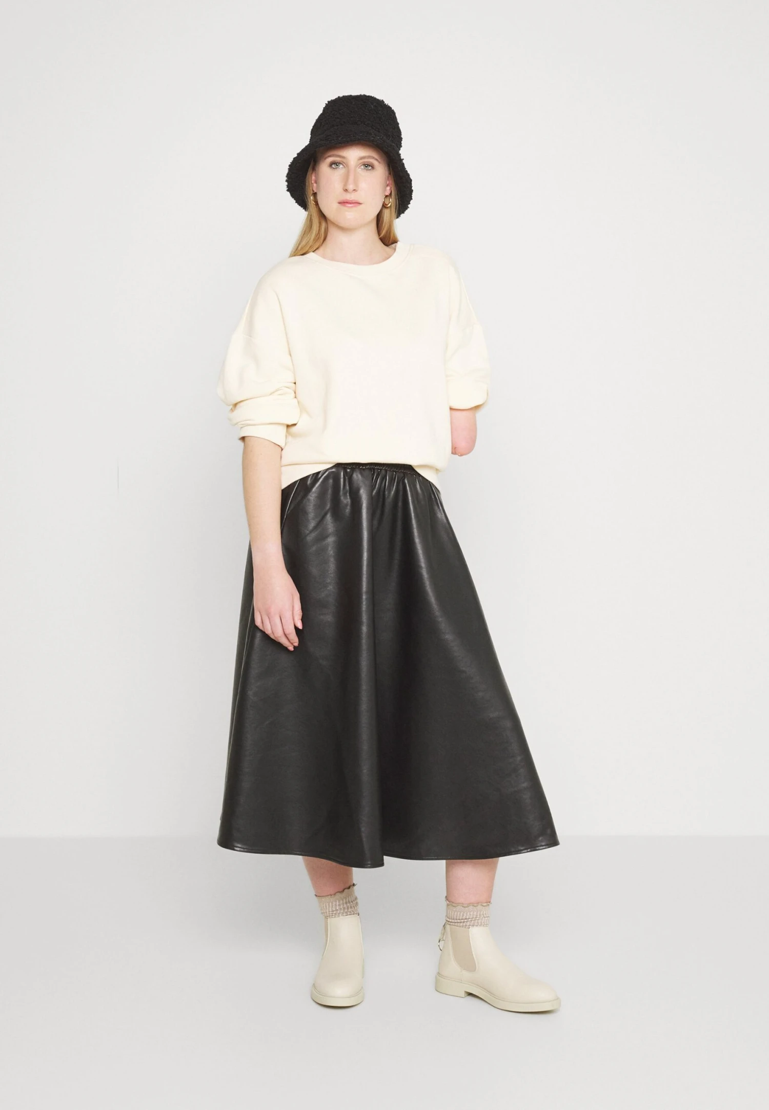 Style Hub Shop -Style Hub Shop b69f40e16c66452d92cebc4a00ece1f8 scaled