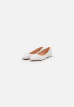 Anna Field Ballet Pumps - White 8 Anna Field Ballet Pumps - White -Style Hub Shop c7c86e188e104c6ebe513266a8f5ad4c scaled