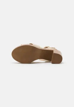 Anna Field Leather - Clogs - Gold -Style Hub Shop c95af7d05a63474b913a1d5ee16420ad scaled