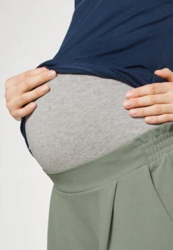 Trousers - Trousers -Style Hub Shop ca26931e74aa4484ad038a6cff7f94e9 scaled