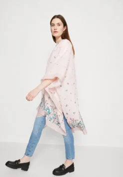 Anna Field Cape - Pink -Style Hub Shop ed66833729c5414485a643fb9042bf2e scaled