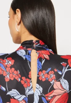 Anna Field Jersey Dress - Black/Red/Blue -Style Hub Shop f05e7032bfc34bed9844e5adec1a281b scaled