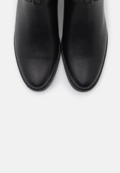 Classic Ankle Boots - Classic Ankle Boots -Style Hub Shop f38de59084a444eead9c71574125014a scaled