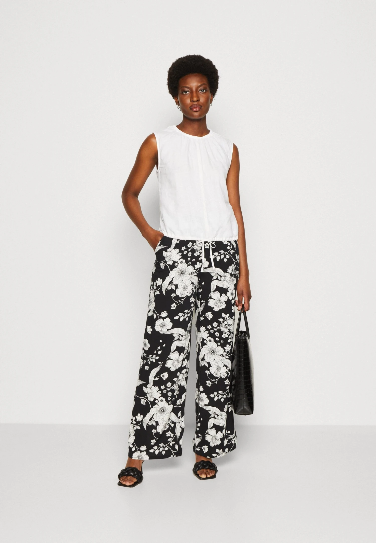 Anna Field Trousers - Black/Off White 2 Anna Field Trousers - Black/Off White - Image 2