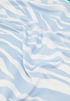 Anna Field Foulard - Black/Light Blue 5 Anna Field Foulard - Black/Light Blue -Style Hub Shop fdfcf03e7c99439394ec2716dca05f07 scaled